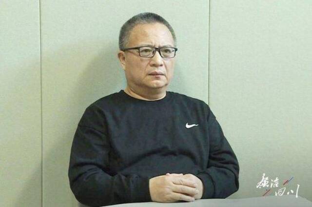 四川一落马校长贪腐细节曝光：给教育局长送过年费，被审查后还收红包