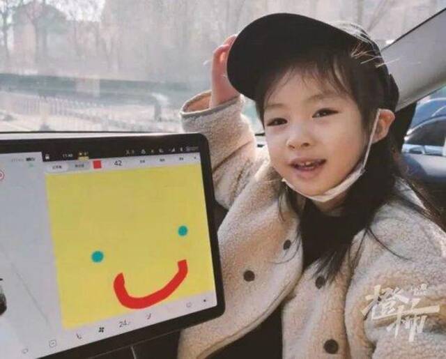 中国7岁小女孩发现特斯拉“技术缺陷”，马斯克用一个单词回复了！