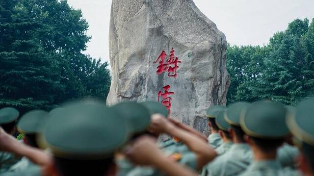 探索夏日的军校：享受一场不一样的“旅行”