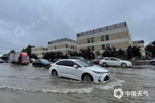 暴雨黄色预警、洪水蓝色预警！北京成全国降雨最强区域，过半气象站降雨达暴雨量级