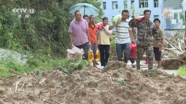 焦点访谈丨各方力量闻“汛”而动！特大暴雨中“孤岛”不孤