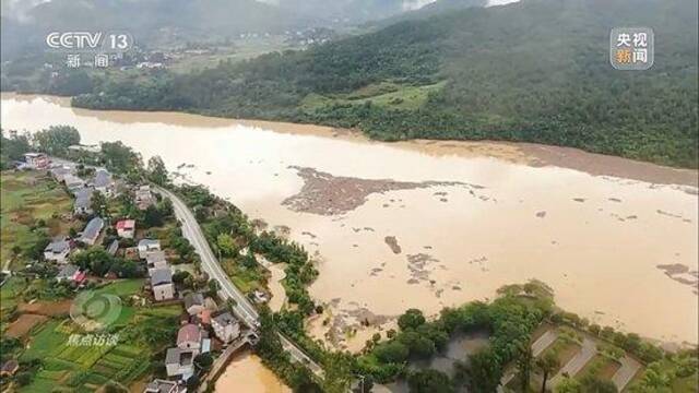 焦点访谈丨各方力量闻“汛”而动！特大暴雨中“孤岛”不孤