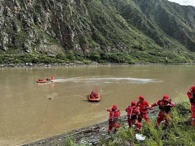 【8点见】热门景点预约难、抢票难?文旅部回应