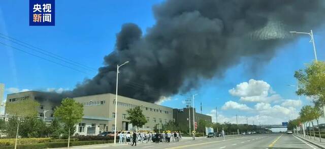 宁夏一化工车间发生爆炸 消防已抵达现场开展救援