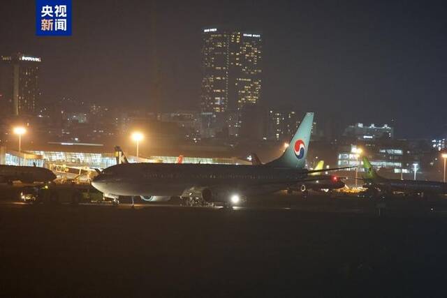 大韩航空一客机起飞途中遇故障 济州机场航班全面中断