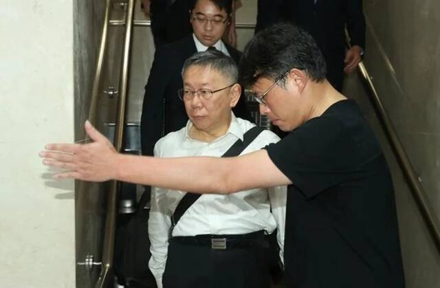 台媒：柯文哲“无保请回”裁定被撤销，第二次羁押庭5日9时30分开庭