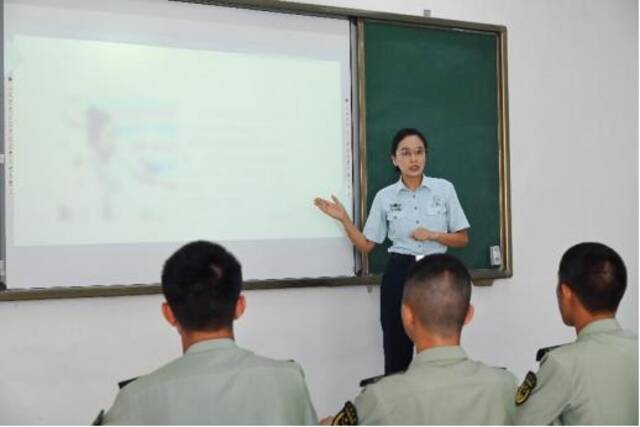 @全体军校教员，这份祝福请查收