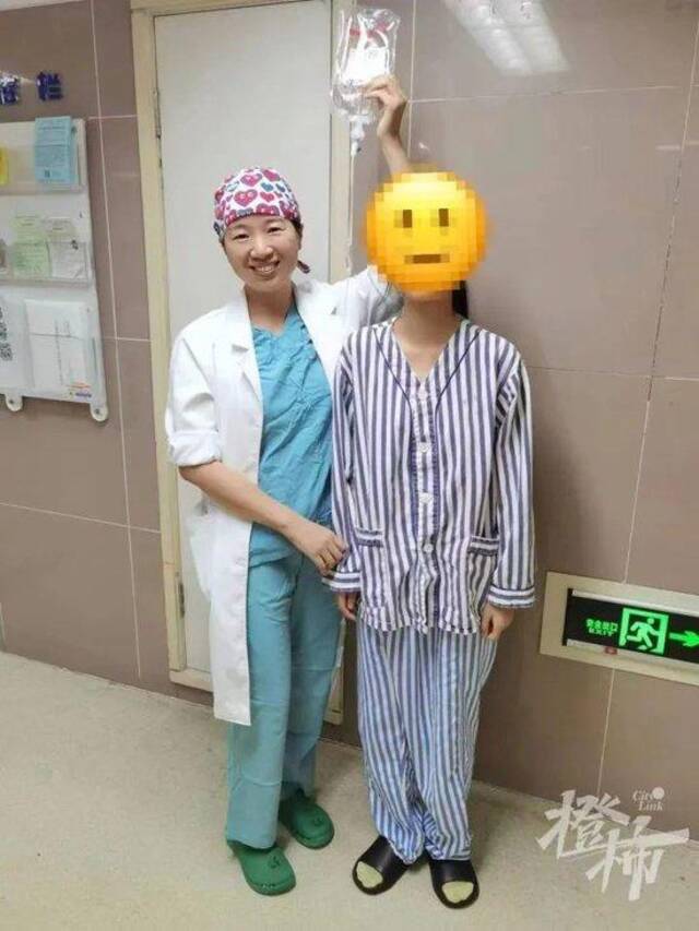 （术后小娜恢复了平坦的小腹）