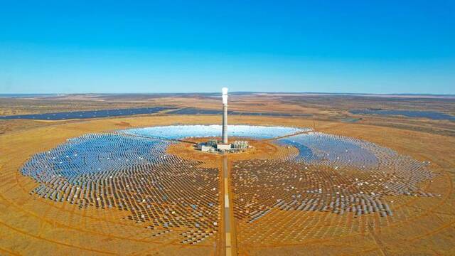 南非红石100兆瓦光热电站项目首次并网成功