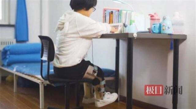 “袖珍女孩”邹贝贝：我将学习视为唯一可以改变命运的事