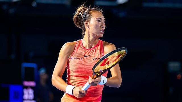 WTA500东京站半决赛开打！郑钦文首次交手施耐德