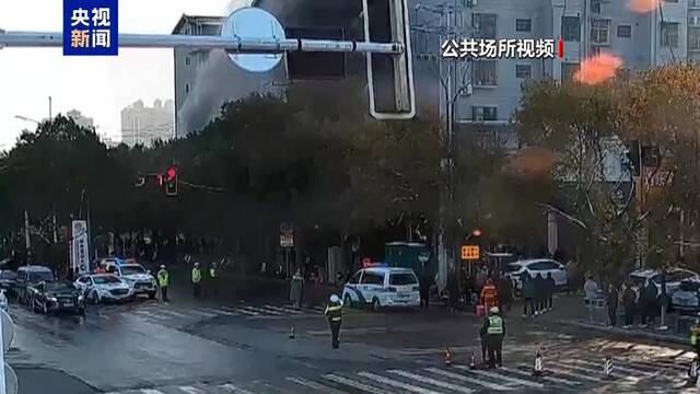 “太高了，跳不下去” 亲历者讲述江西新余39人遇难火灾逃生细节